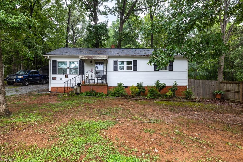 Lawndale Ave, High Point, NC 27260