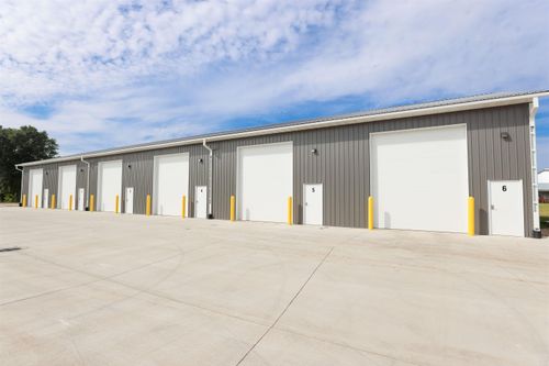 4-2811 Geraldine Rd, Waterloo, IA, 50703-9736 | Card Image