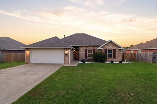3644 W Clearwood Dr, Fayetteville, AR, 72704-6126 | Card Image