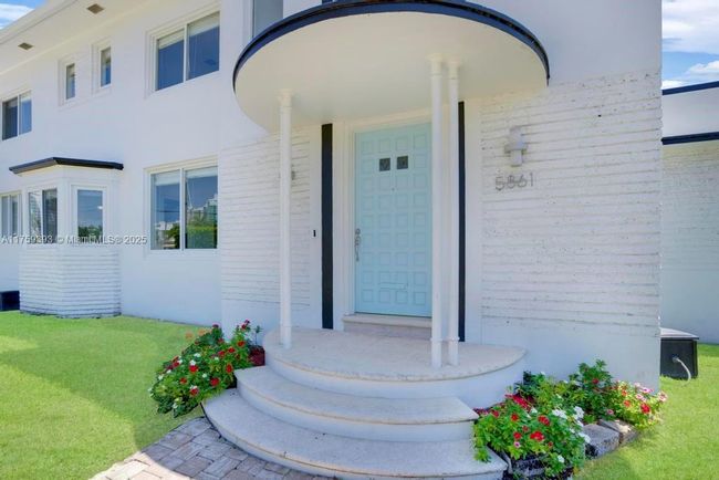 5861 Lagorce Dr, House other with 4 bedrooms, 4 bathrooms and null parking in Miami Beach FL | Image 7