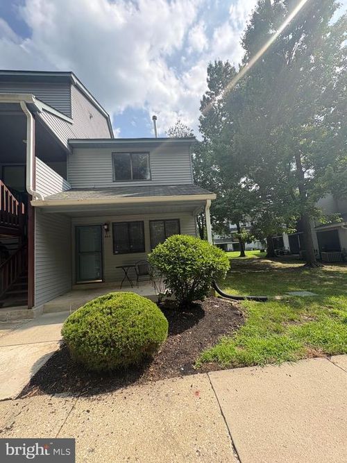 400 Barclay Walk, CHERRY HILL, NJ, 08034-2104 | Card Image