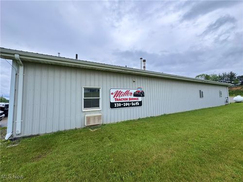 622 Pleasant Valley Rd Nw, Sugarcreek, OH, 44681-7801 | Card Image