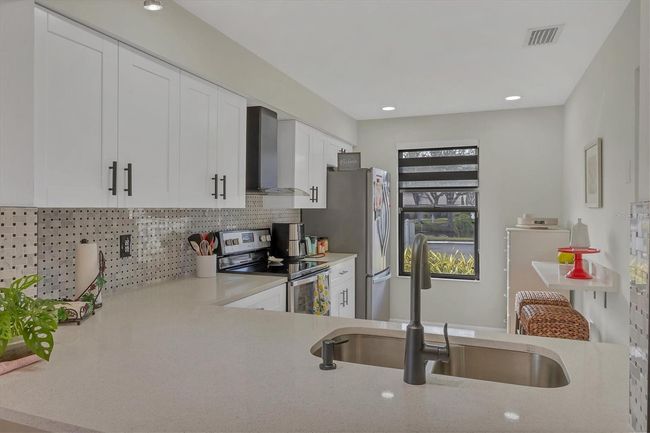 D - 2709 60 Th Avenue Plz N, Condo with 2 bedrooms, 2 bathrooms and null parking in BRADENTON FL | Image 6
