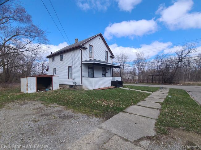 2002 Ferris Ave, House other with 4 bedrooms, 1 bathrooms and null parking in Flint MI | Image 5