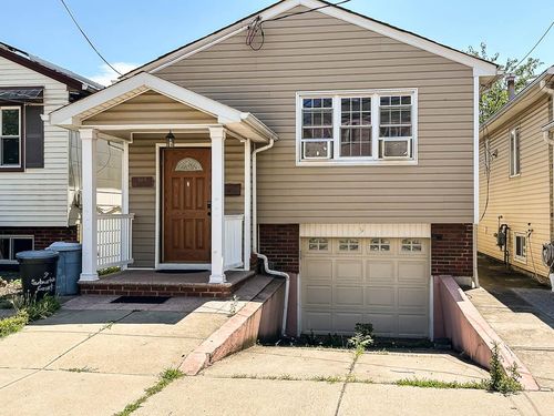 9 Suburbia Ct, Jersey City, NJ, 07305-1225 | Card Image