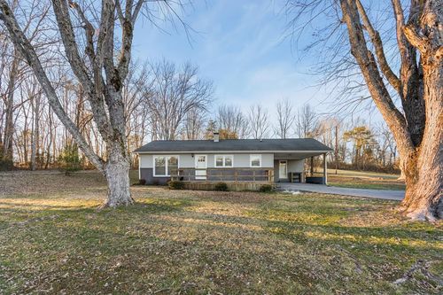 10440 Mcminnville Hwy, Quebeck, TN, 38579-2257 | Card Image