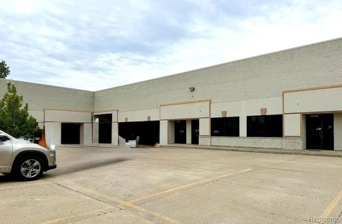 50640 Sabrina Dr, Shelby Twp, MI, 48315-2957 | Card Image