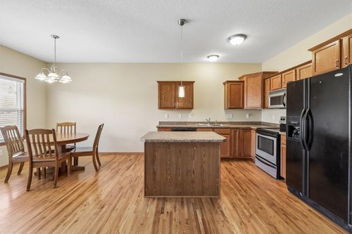 291 Aspen Dr, Norwalk, IA, 50211-2158 | Card Image