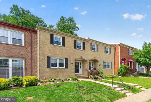 7481 Jayhawk St, ANNANDALE, VA, 22003-5742 | Card Image