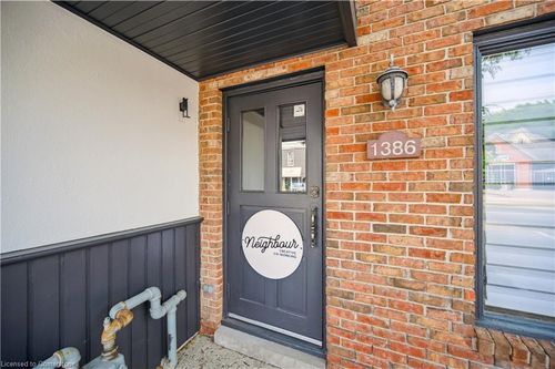 1386 King St N, Saint Jacobs, ON, N0B2N0 | Card Image