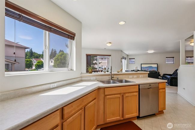 29709 217 Th Pl Se, House other with 3 bedrooms, 3 bathrooms and 2 parking in Kent WA | Image 12