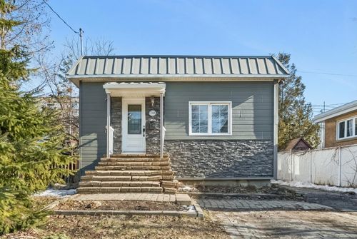 7743 Av Azilda, Montréal, QC, H1K3A5 | Card Image