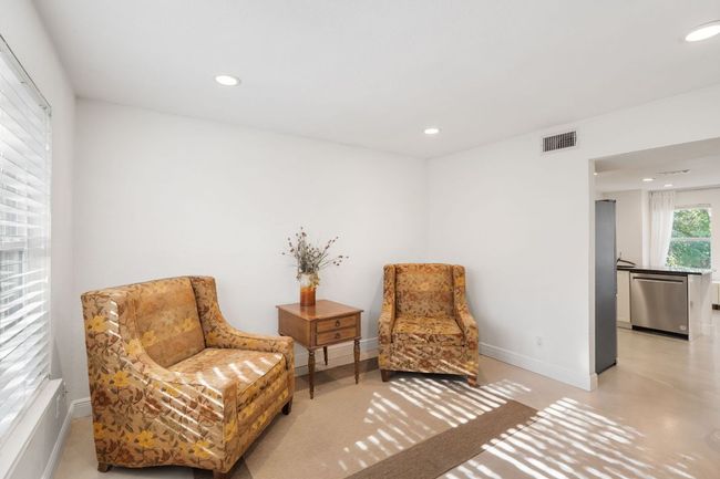 Sitting room or dining room | Image 13