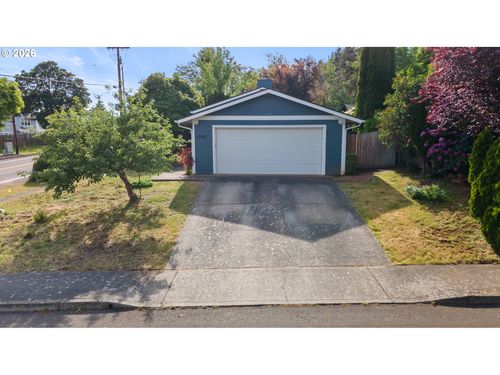 5593 Sugar Plum St Se, Salem, OR, 97306-1235 | Card Image