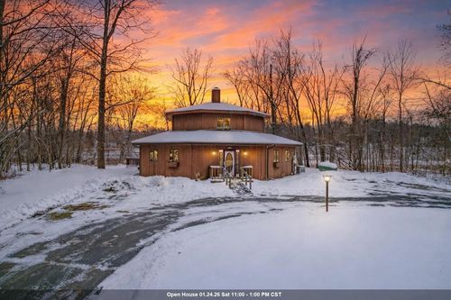N1417 Oak Park Drive, Menominee, MI, 49858 | Card Image