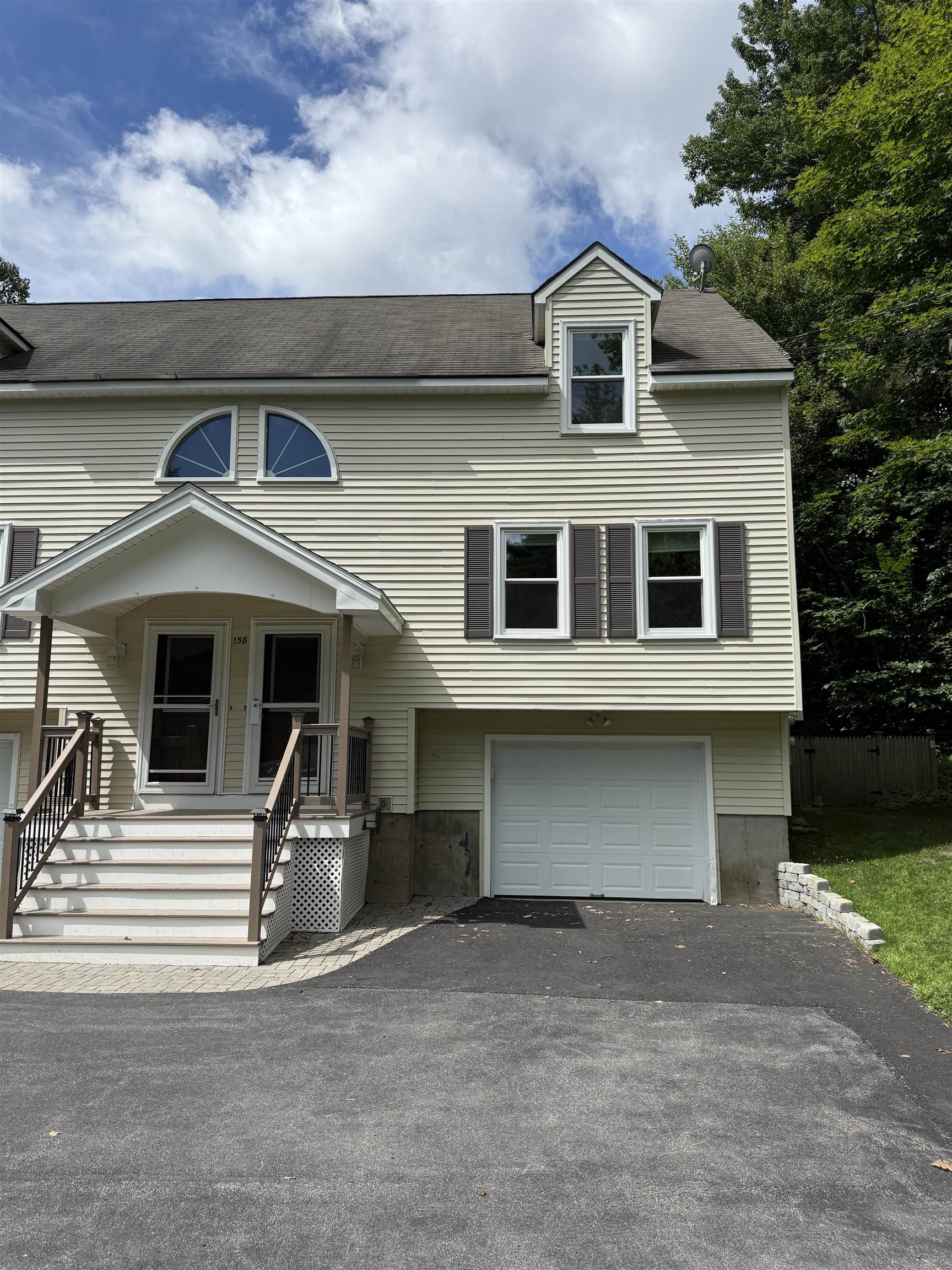 Residential Lease in Pembroke 2