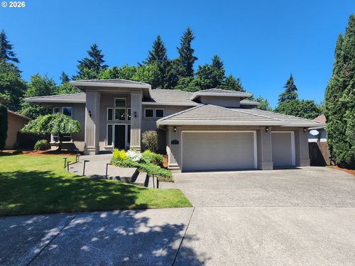 11376 Se Highland Loop, Clackamas, OR, 97015-7234 | Card Image