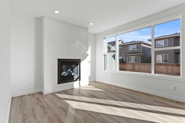 271 Kinniburgh Loop, House other with 4 bedrooms, 3 bathrooms and 4 parking in Chestermere AB | Image 23