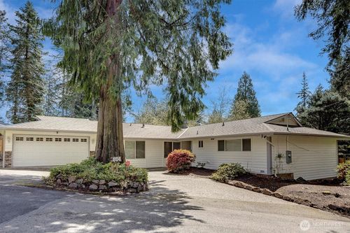 804 130th Ave Ne, Bellevue, WA, 98005-2612 | Card Image
