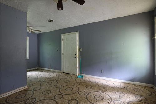 6096 Blackhawk Trl Se, Mableton, GA, 30126-3708 | Card Image