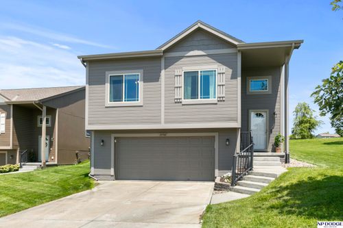 18908 Drexel Cir, Omaha, NE, 68135-1855 | Card Image