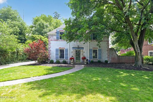 2228 Orchard Rd, Ottawa Hills, OH, 43606-2428 | Card Image