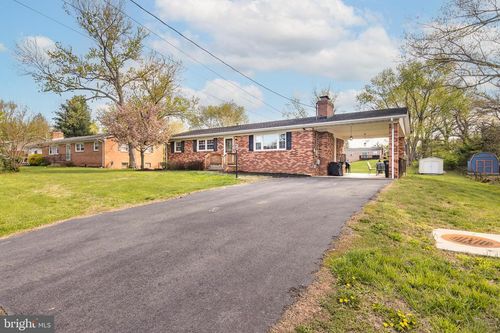 7707 Huron Dr, GAINESVILLE, VA, 20155-2916 | Card Image