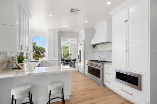 2871 Caminito Merion, La Jolla, CA, 92037-5818 | Card Image