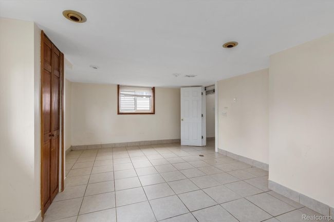 31209 Blair Dr, House other with 3 bedrooms, 2 bathrooms and null parking in Warren MI | Image 15