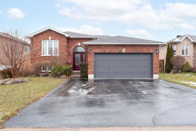 88 Sproule Dr, House other with 2 bedrooms, 2 bathrooms and 3 parking in Barrie ON | Image 1