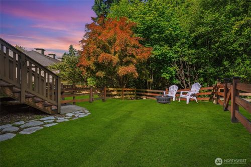 22534 Ne Alder Crest Ln, Redmond, WA, 98053-5801 | Card Image