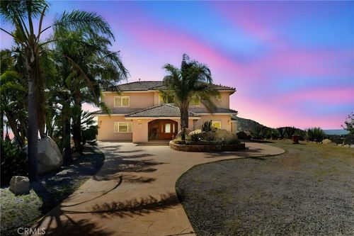 15471 Green Valley Truck Trl, Ramona, CA, 92065-5631 | Card Image