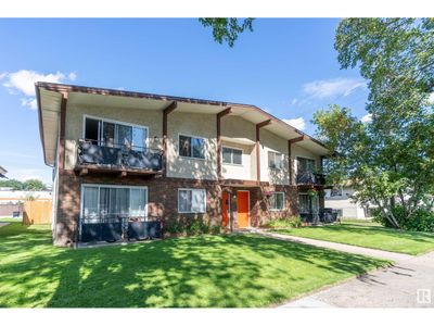 3648 117 Ave Nw, Home with 3 bedrooms, 1 bathrooms and null parking in Edmonton AB | Image 2