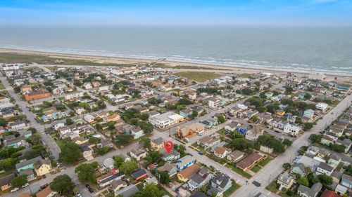 1312 Avenue L, Galveston, TX, 77550-6139 | Card Image