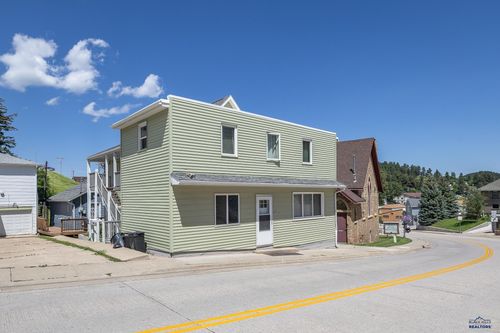8 Baltimore St, lead, SD, 57754-1516 | Card Image