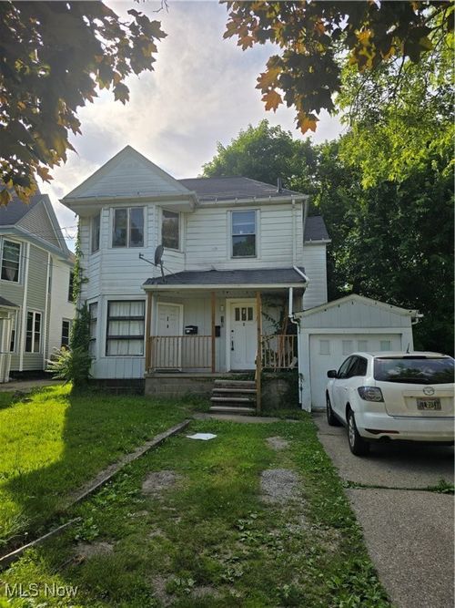 18 Oakdale Ave, Akron, OH, 44302-1528 | Card Image