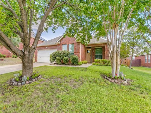 1737 Cliffrose Ln, Lewisville, TX, 75067-5428 | Card Image