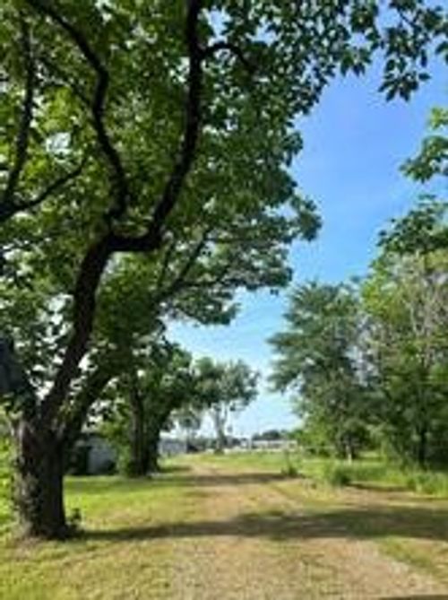 414 Kelly Ln, Kemp, TX, 75143-8423 | Card Image