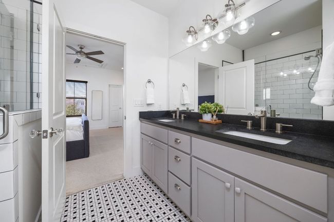 8 - 2703 Halcyon Dr, Condo with 3 bedrooms, 3 bathrooms and 2 parking in Austin TX | Image 33