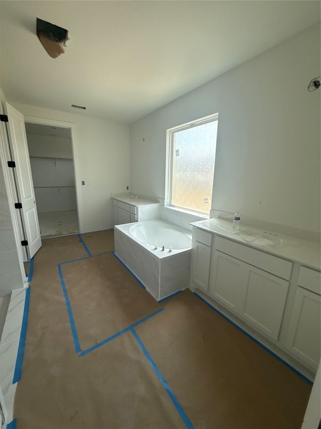 1608 Snowdrop Dr, House other with 4 bedrooms, 3 bathrooms and 3 parking in Georgetown TX | Image 7