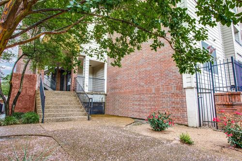 apt-105-501 W 26th St, Austin, TX, 78705-4579 | Card Image