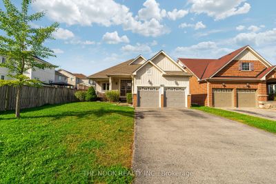 1025 Trail Valley Dr, House other with 2 bedrooms, 3 bathrooms and 6 parking in Oshawa ON | Image 1