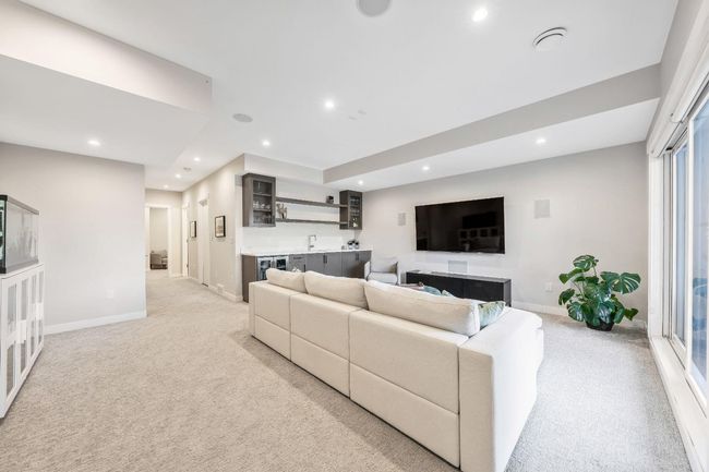 2523 21 St Sw, Home with 4 bedrooms, 3 bathrooms and 2 parking in Calgary AB | Image 41