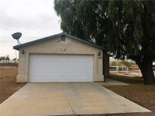 9815 S Phoenix Dr, Mohave Valley, AZ, 86440-9430 | Card Image