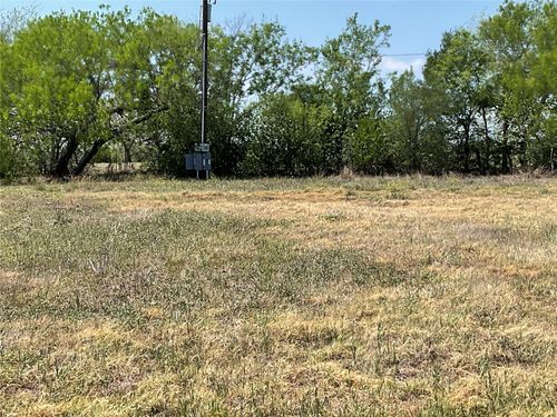69 Horseshoe Dr, Gonzales, TX, 78629 | Card Image
