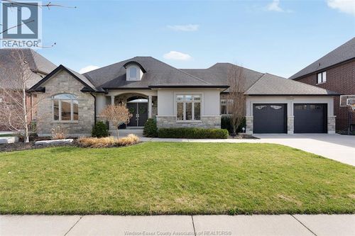 4050 St Francis Cres, Lasalle, ON, N9H0A9 | Card Image