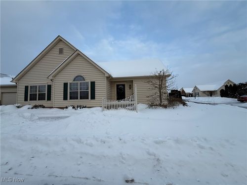 39 Village Ct, Columbiana, OH, 44408-9376 | Card Image