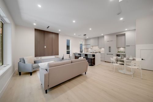 2-3836 W 8th Ave, Vancouver, BC, V6R1Z4 | Card Image