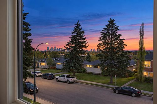 44 Collingwood Pl Nw, Calgary, AB, T2L0P9 | Card Image