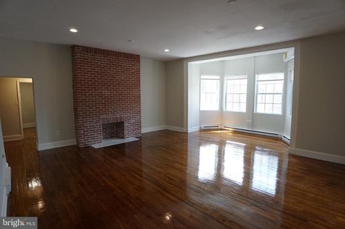 9-804 Cathedral St, BALTIMORE, MD, 21201-0813 | Card Image